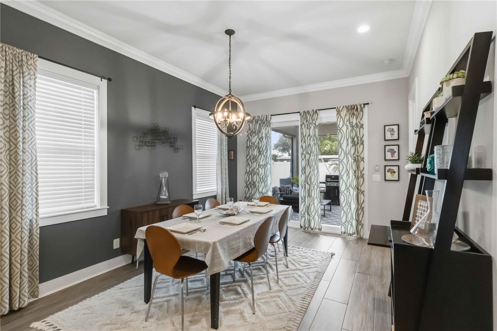 A sunny dining nook perfect for morning coffee or relaxed dinners