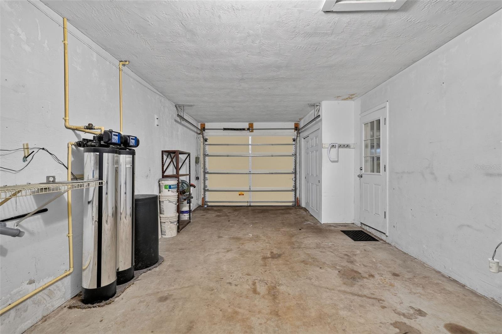 Garage - Includes a full water softener system !