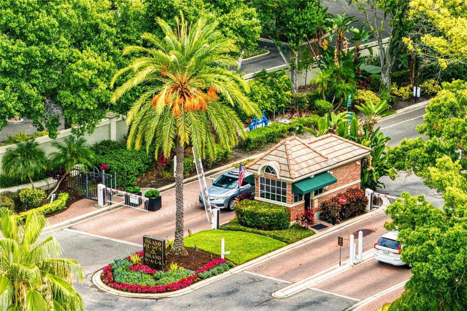 Island Walk on beautiful Harbour Island is a 24-hr gated/guarded community in the Heart of the City.
