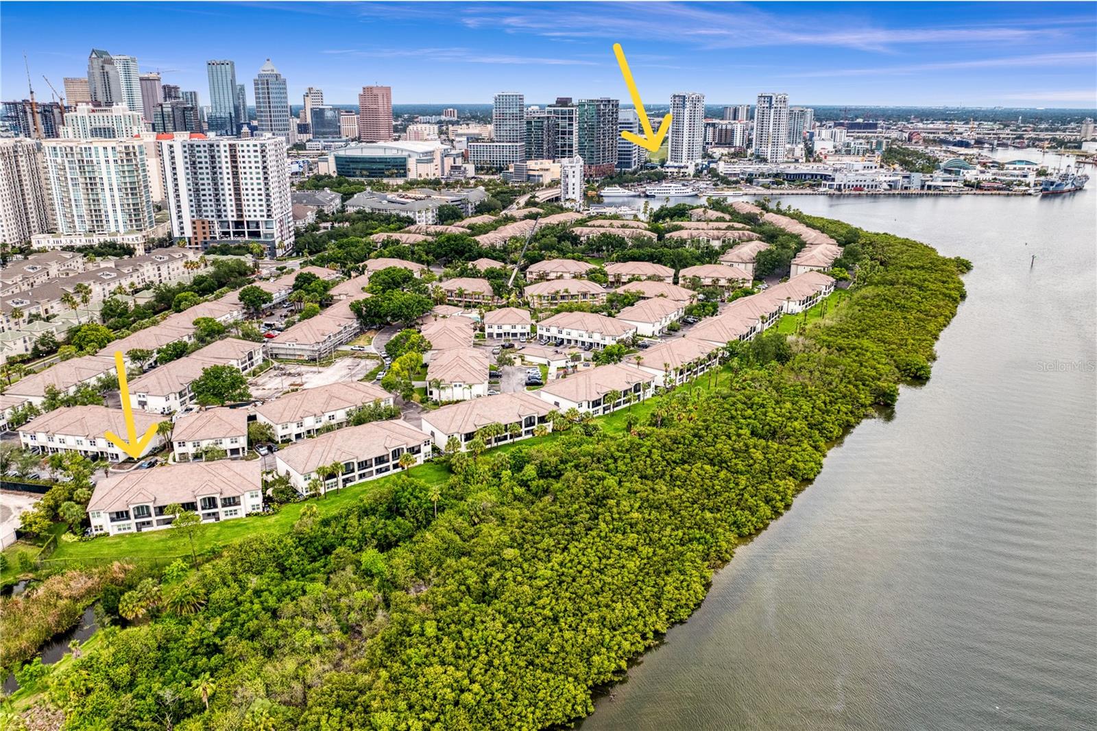 This residence is conveniently located to Sparkman wharf (second yellow arrow), Tampa’s Riverwalk, Water Street Tampa, Benchmark Arena, Sparkman Wharf, Bayshore Blvd. and for commuters I-275 & the LeeRoy Selmon Expressway just minutes from the Island.
