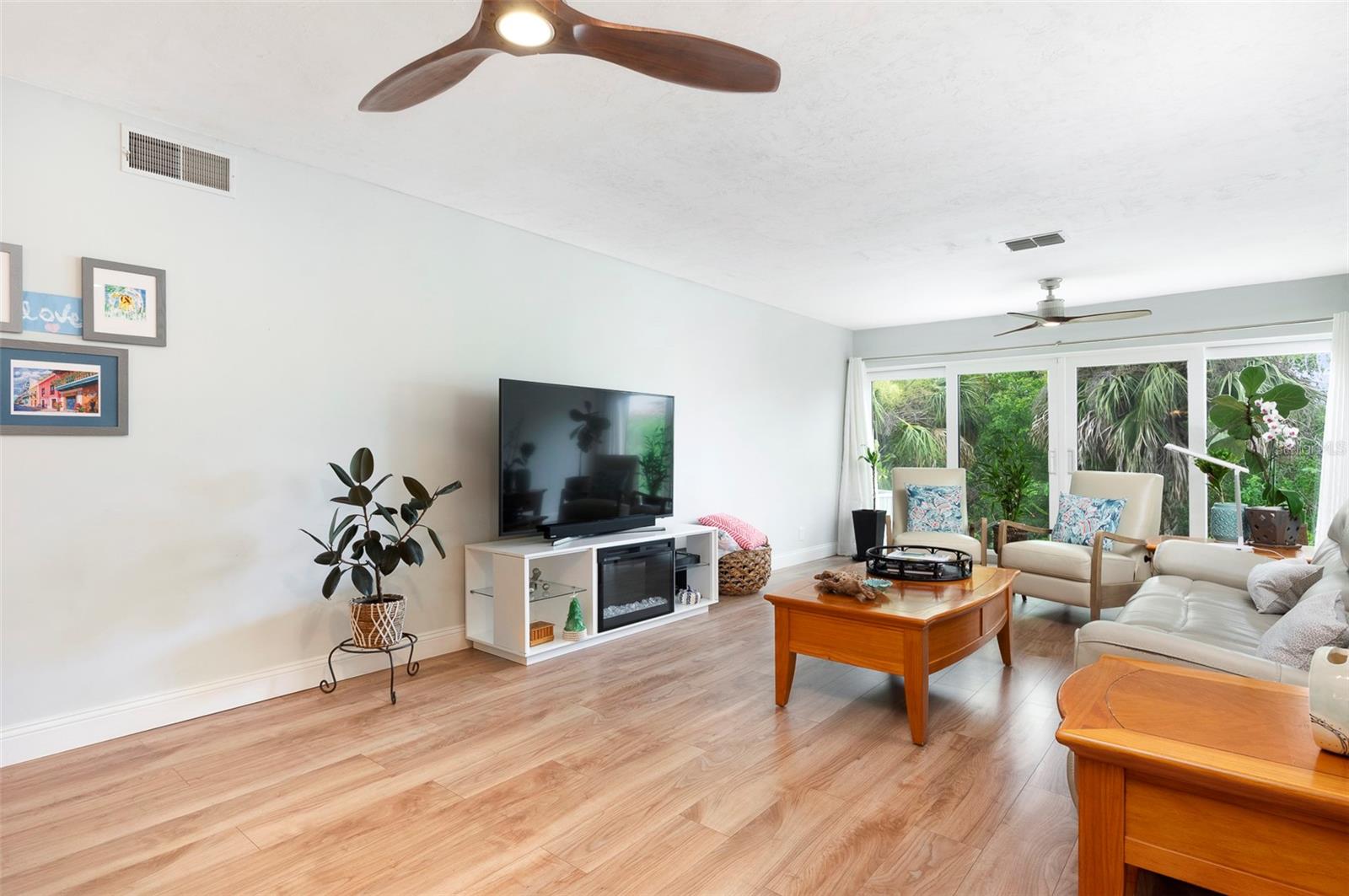 Large Greatroom with endless possiblities. No rear neighbors, natural foliage.