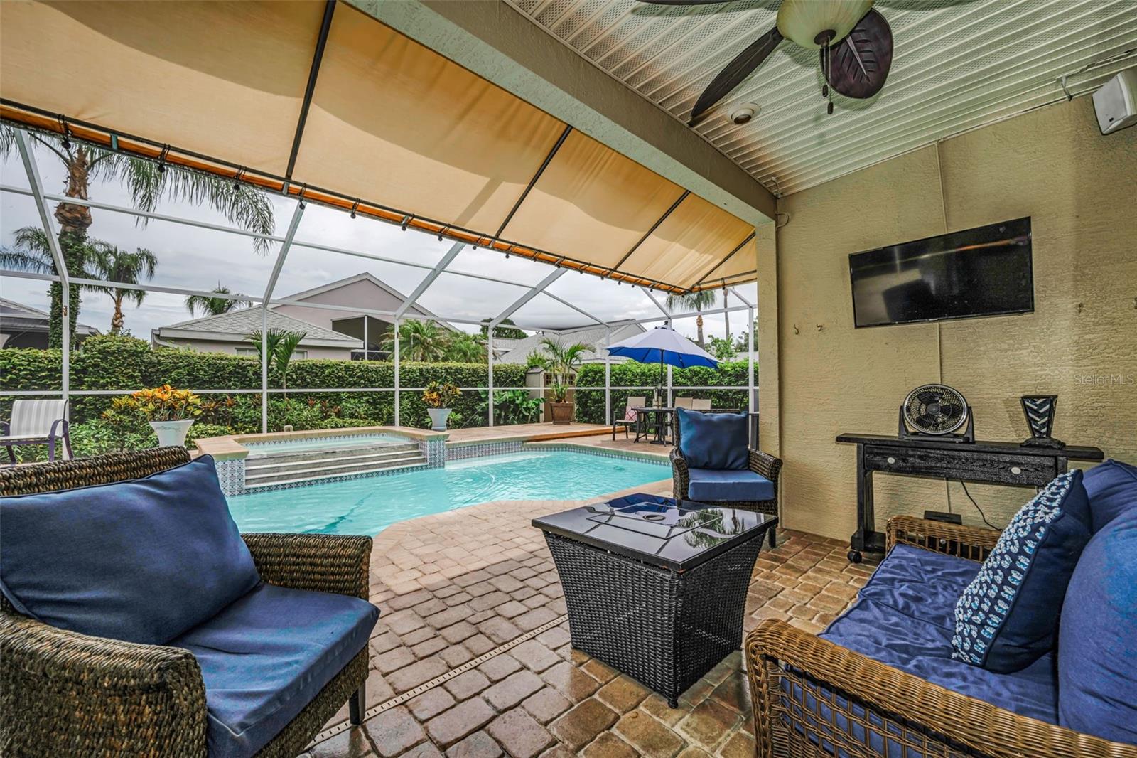 Outstanding View of the pool