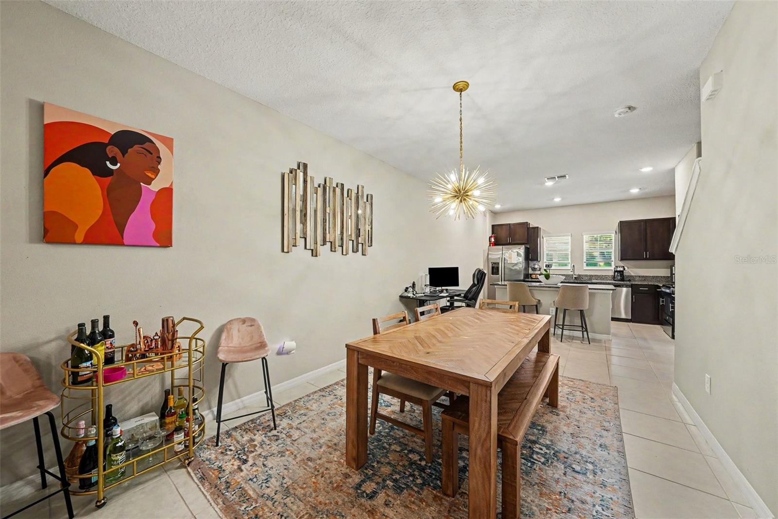 Dining room.