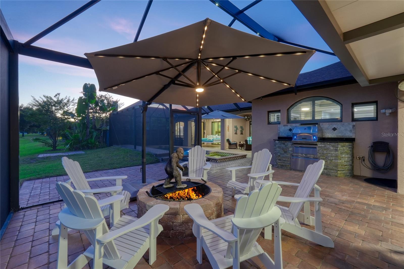 Entertain under the stars in this HUGE screened in Lanai
