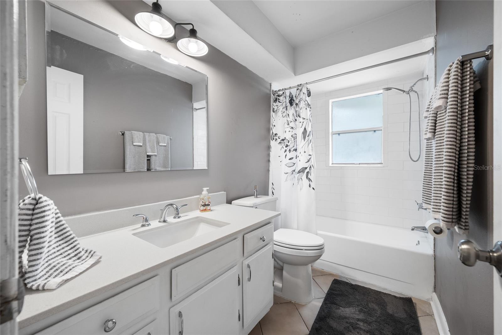 2nd Bathroom