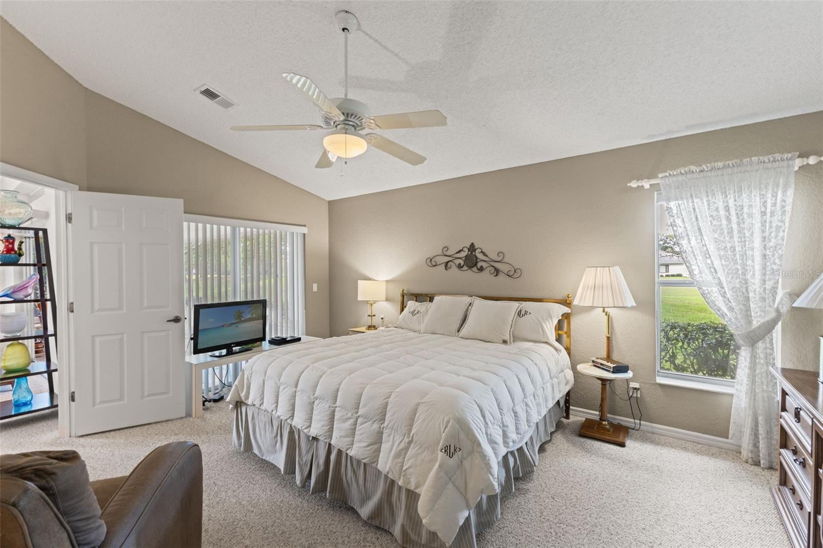 TB8518441