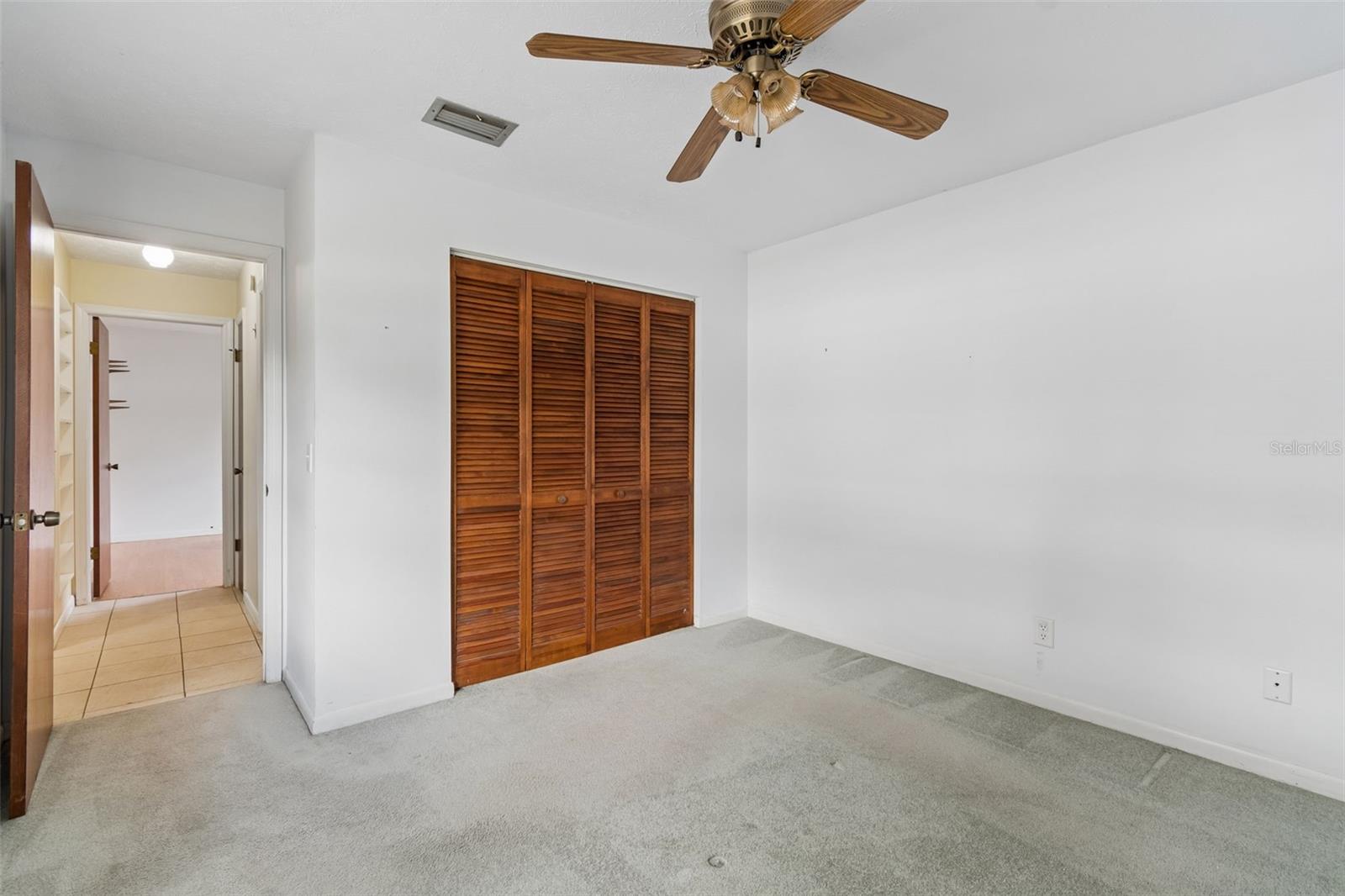 Secondary bedroom