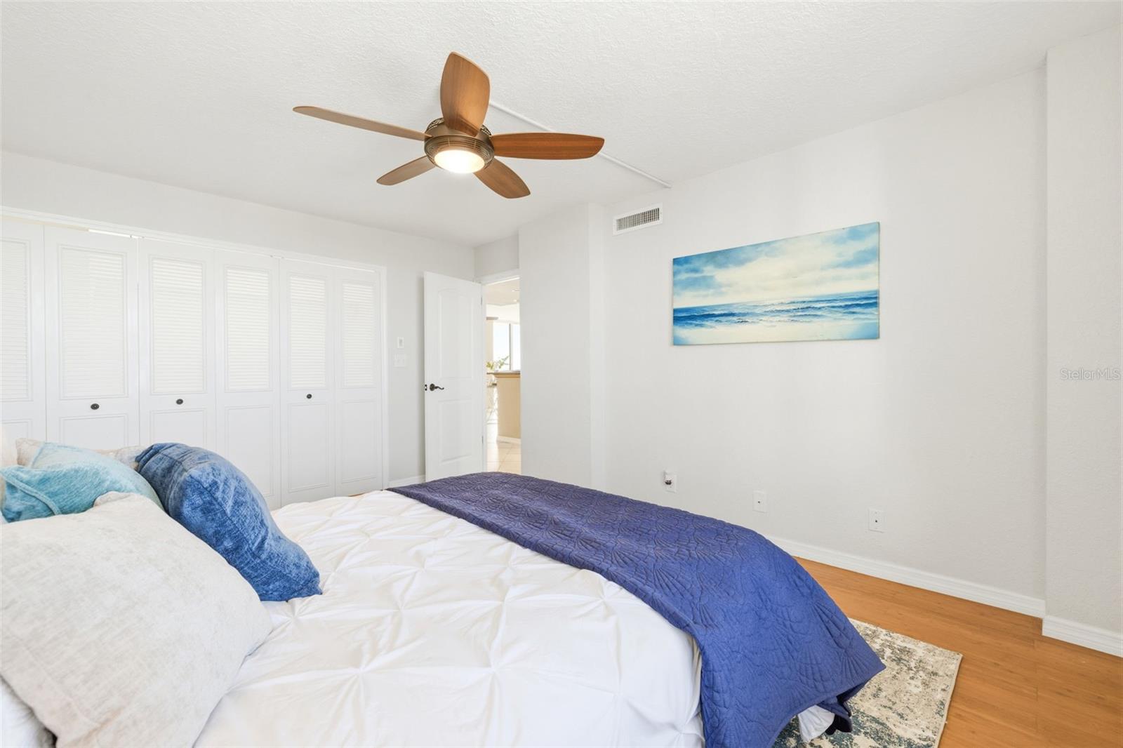 Guest bedroom