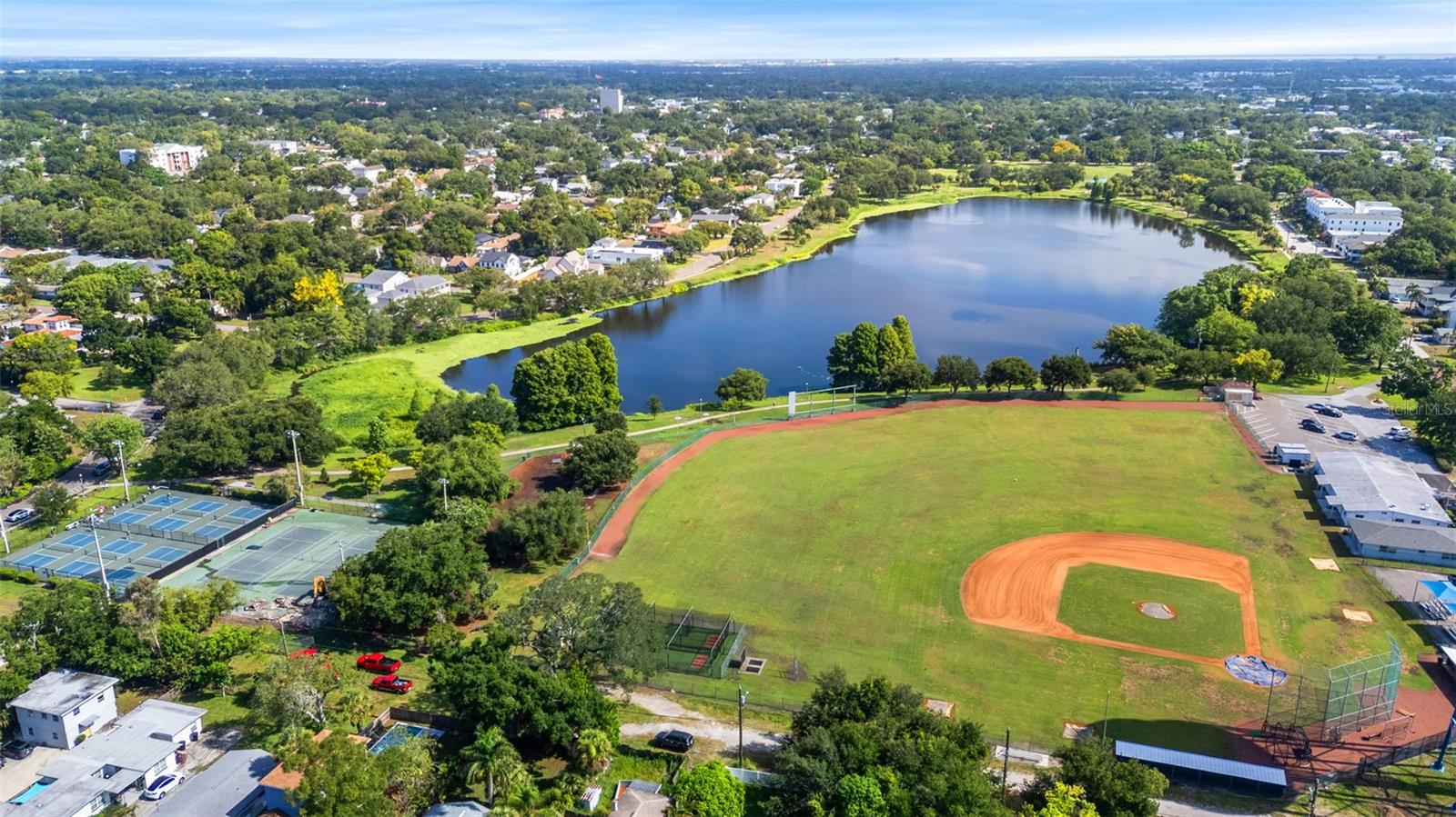 Crescent Lake Park