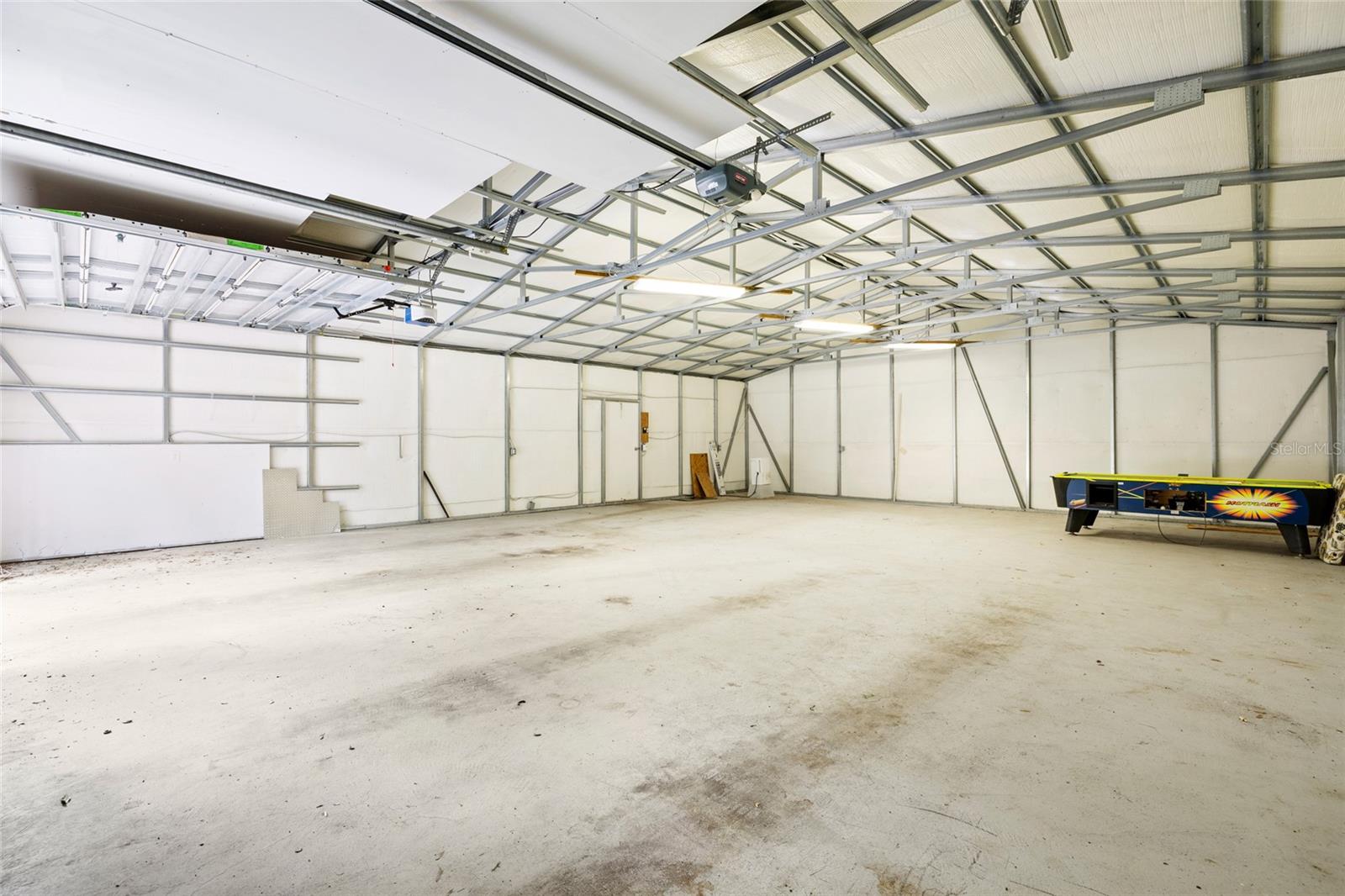 6 Car Garage