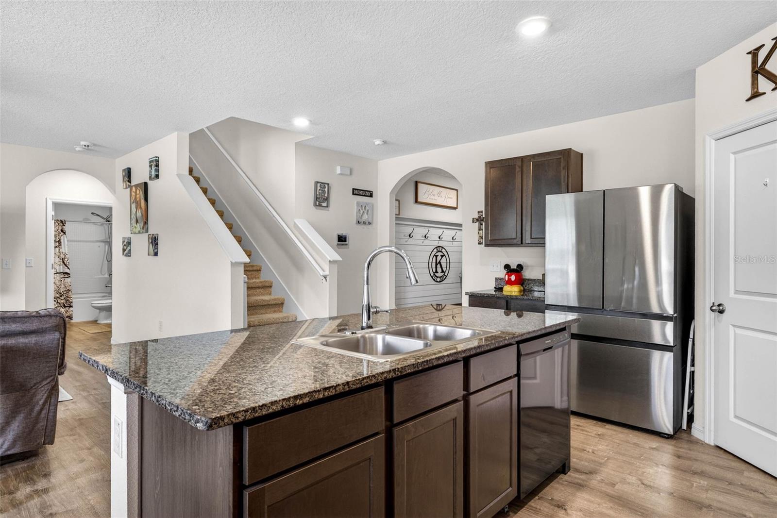 Kitchen with Breakfast Bar