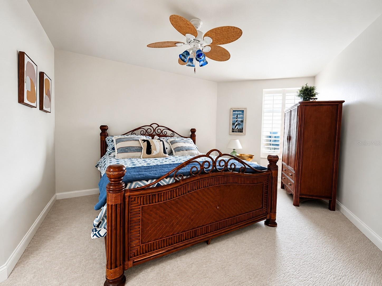 TB8518593