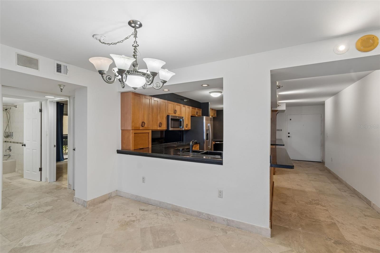 Dining/Kitchen