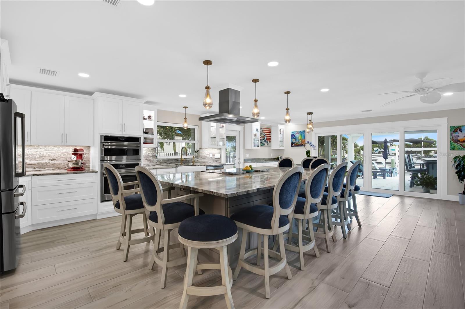 6 X 10 ISLAND WITH INDUCTION COOK TOP - SEATS 10 - CUSTOM DESIGNED SEATING -