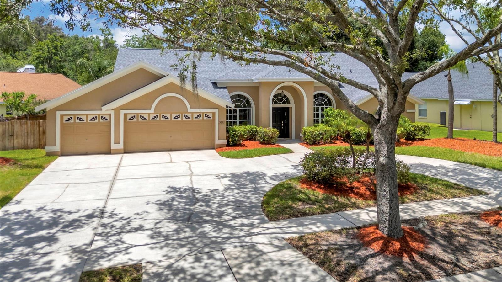 Front/Circular Driveway