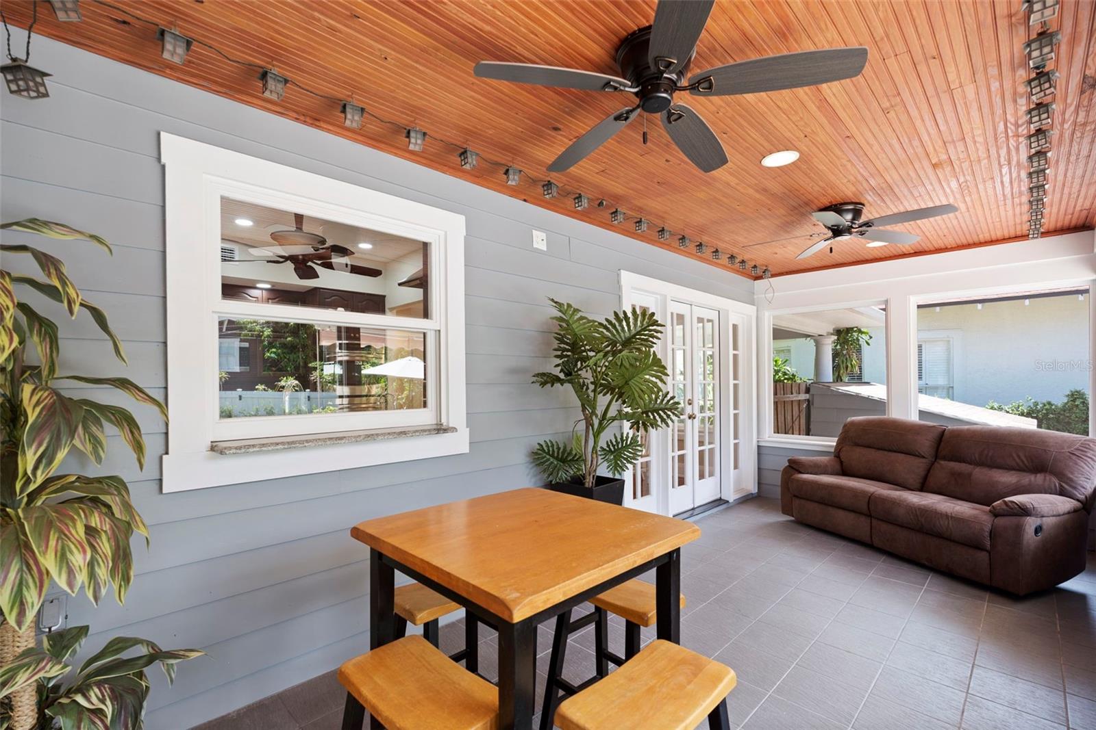 Screened-In Porch