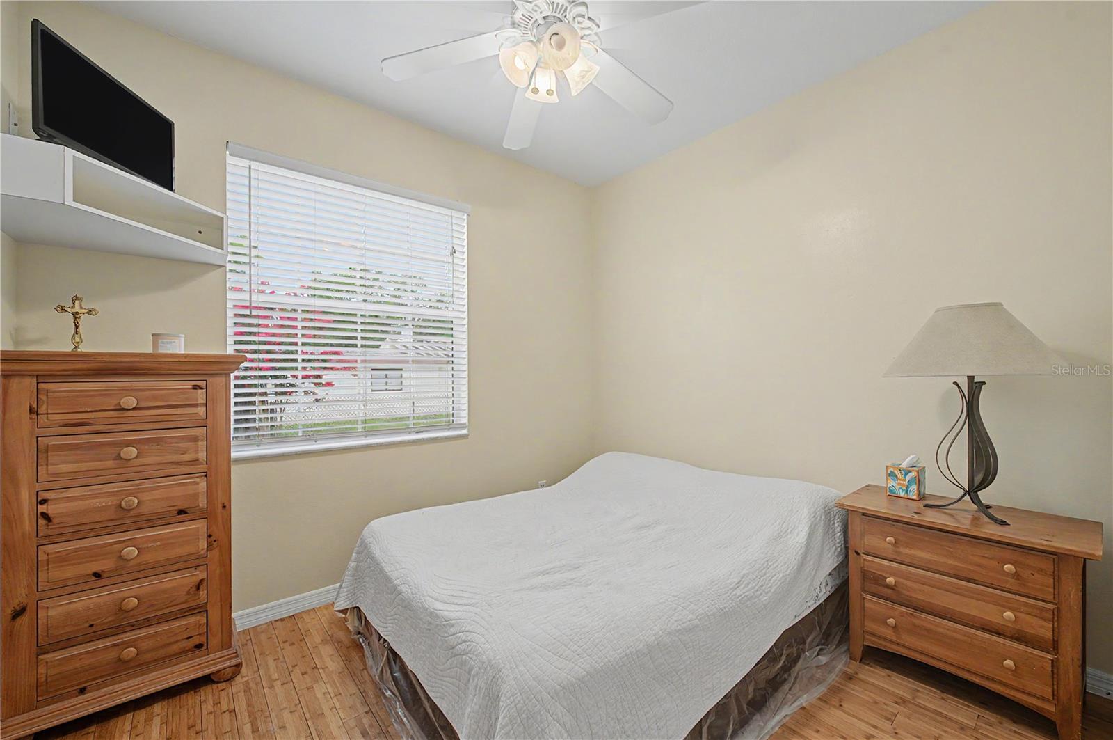 Guest Bedroom, Ceiling fan with light.