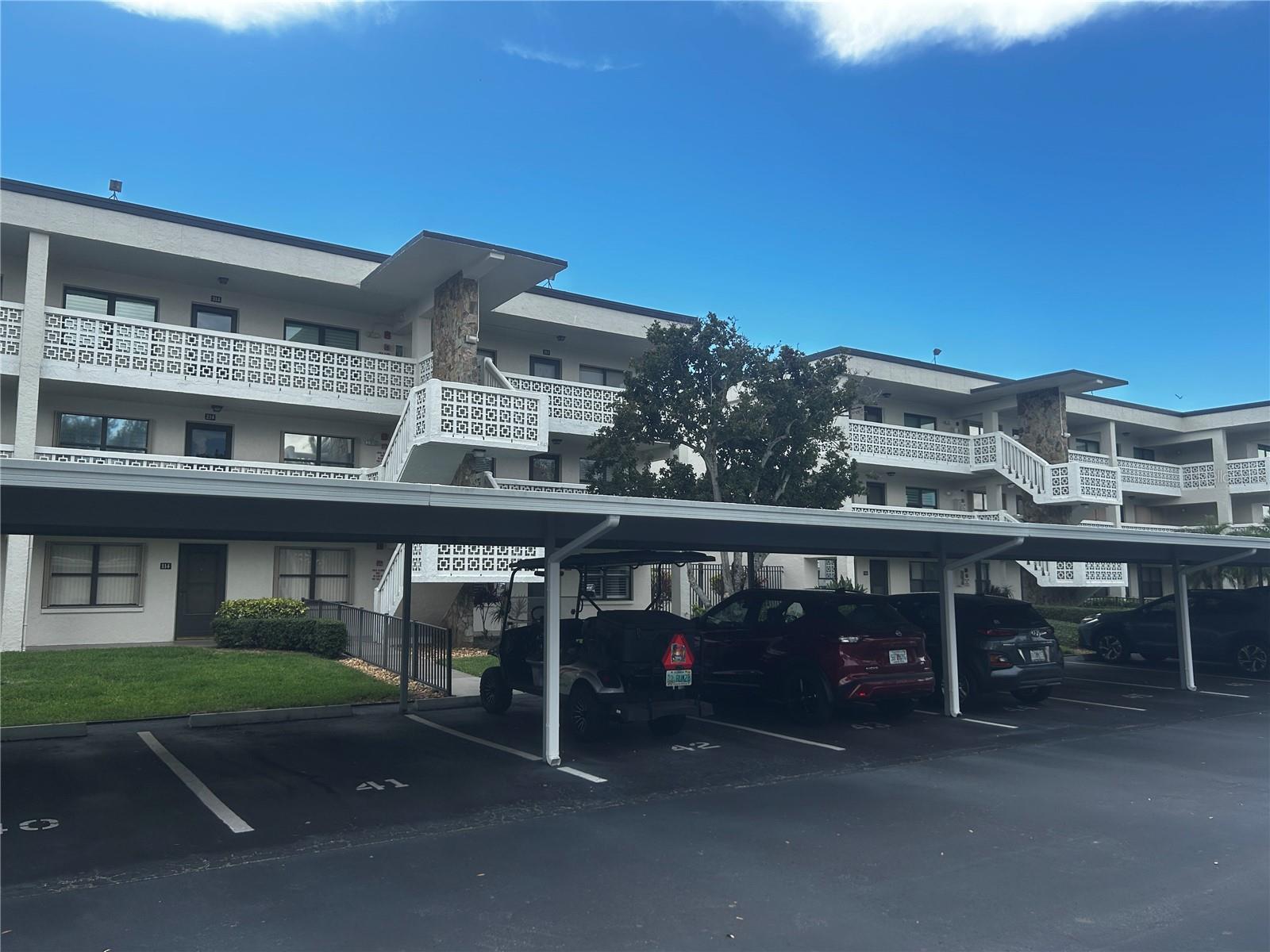 Winston Park Building 800
