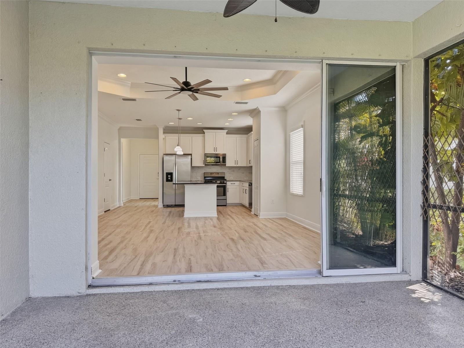 Large screened in lanai
