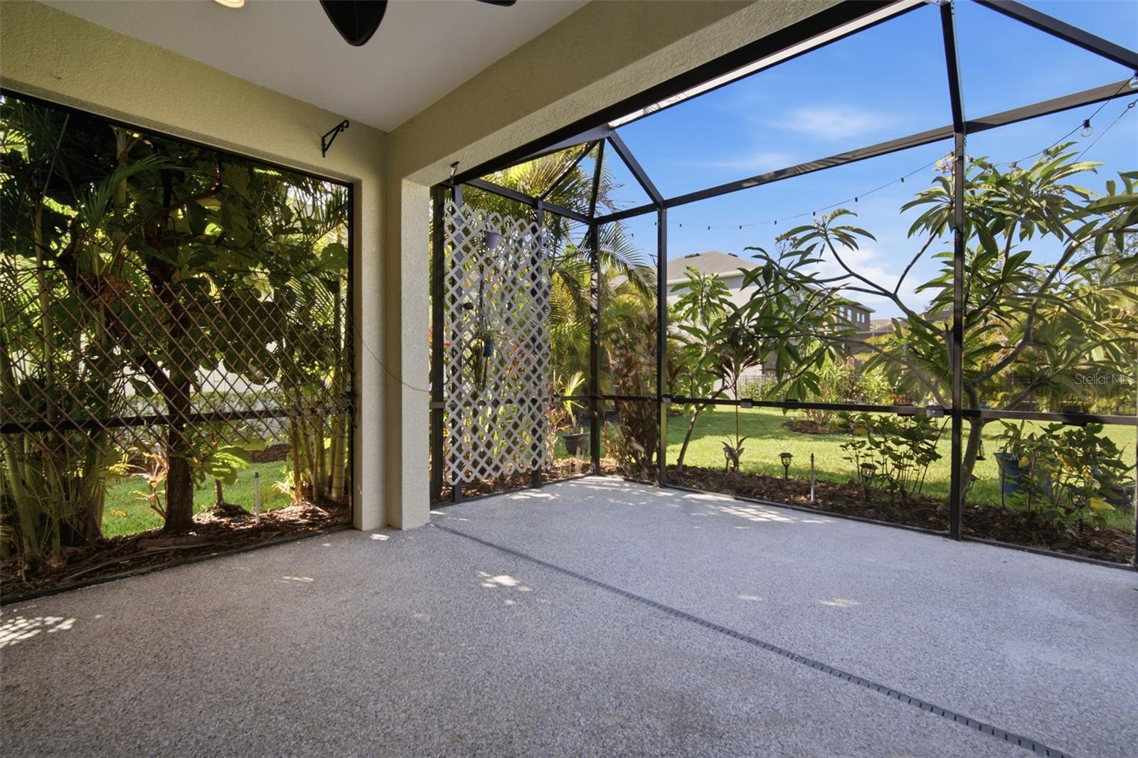 Large screened in lanai