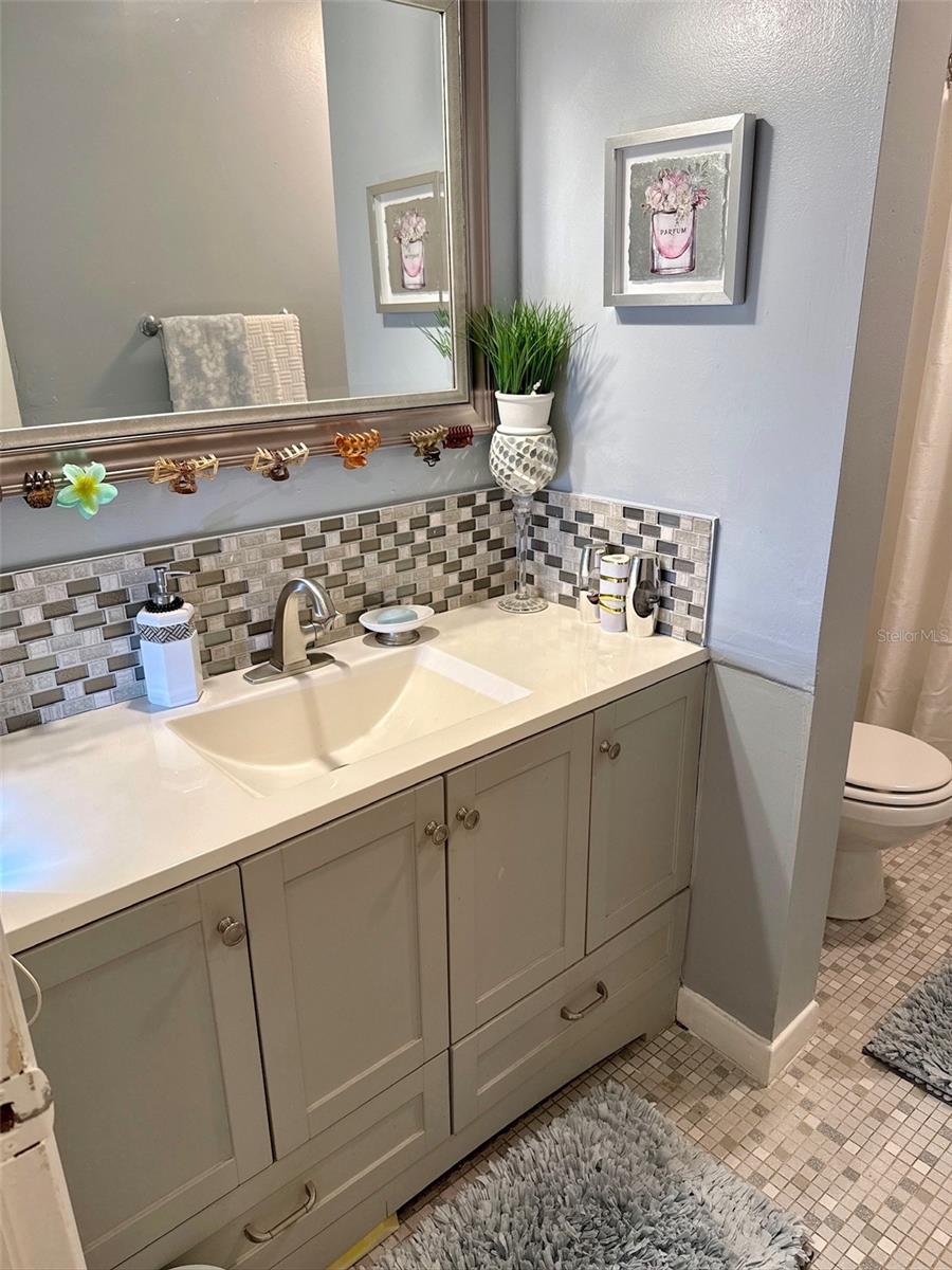 Bathroom vanity
