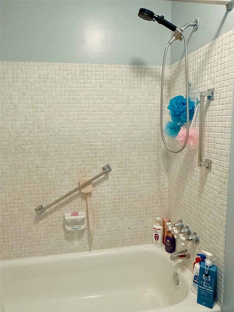 Bathroom shower