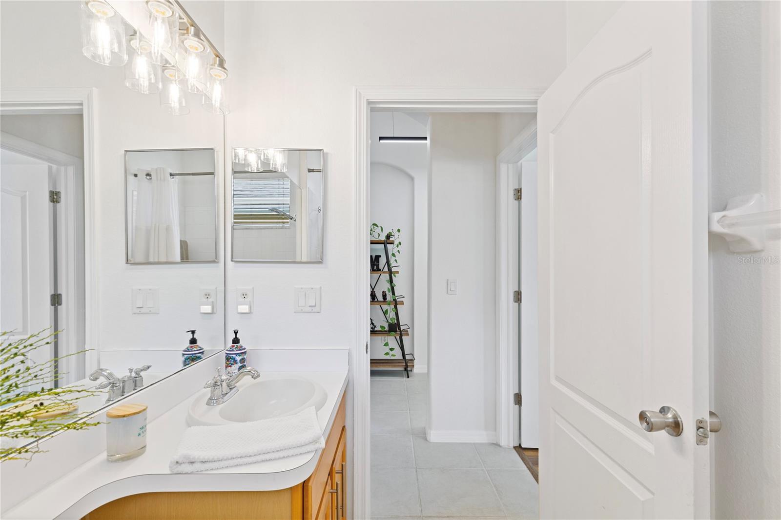 In-Law Suite/ 2 Guest bath with new fixtures