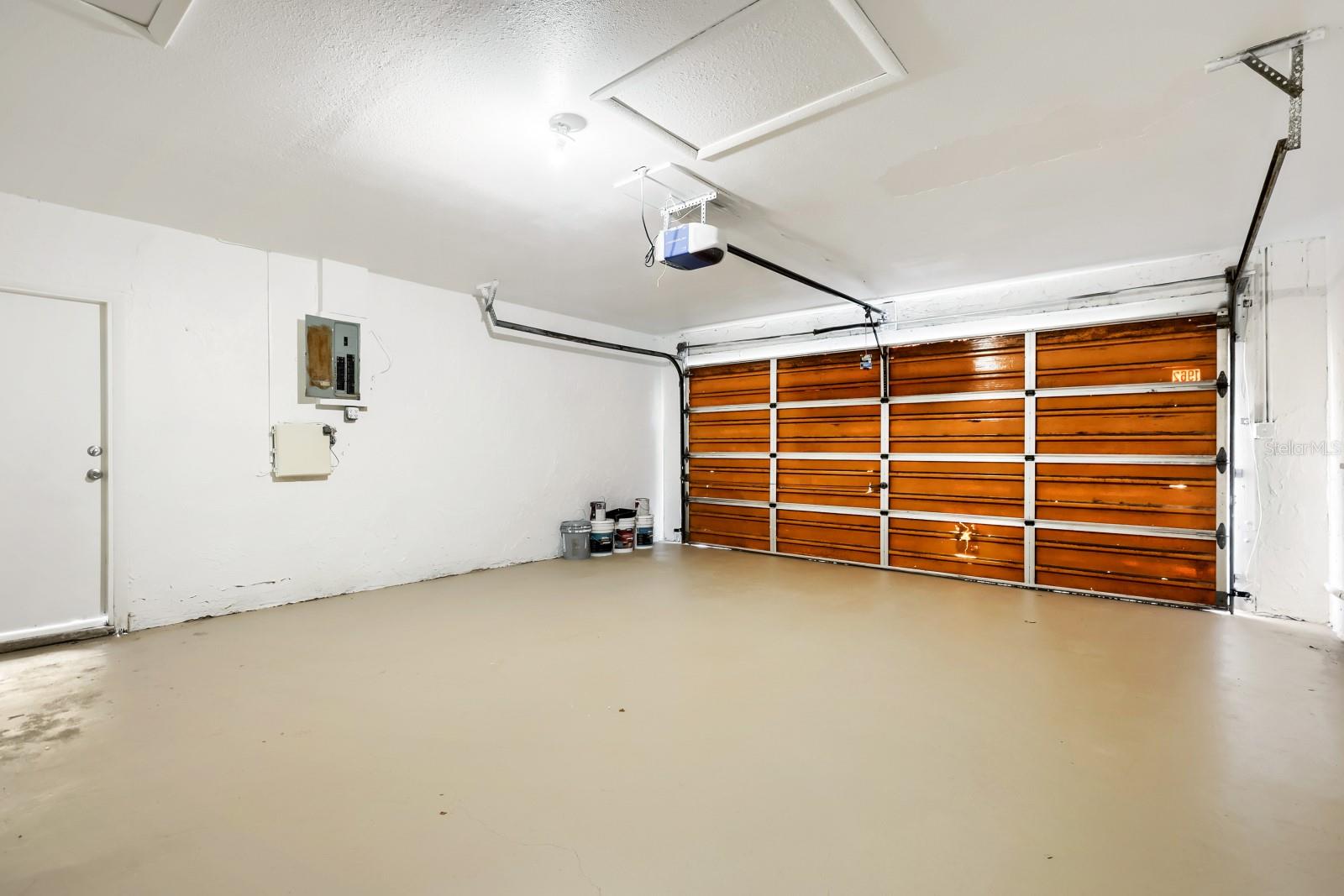 2-Car Garage