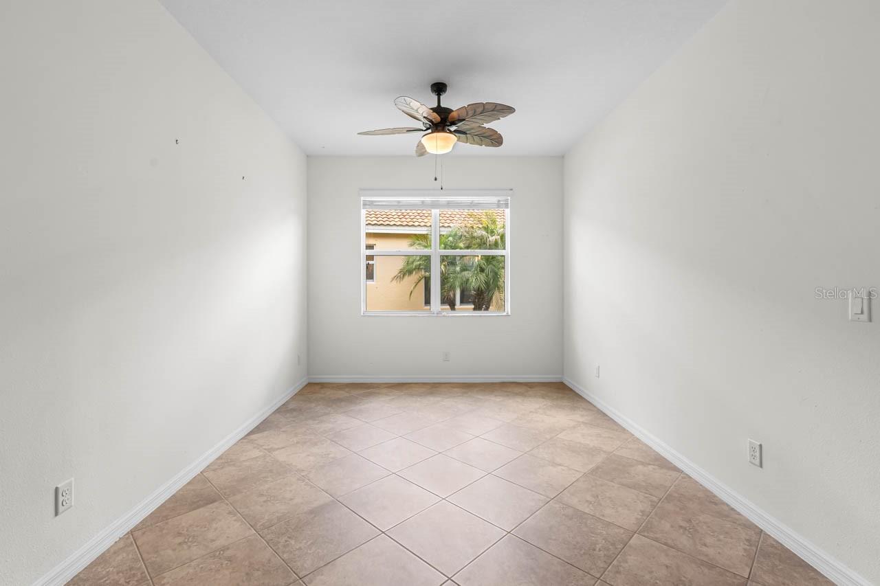 Bedroom III, Den