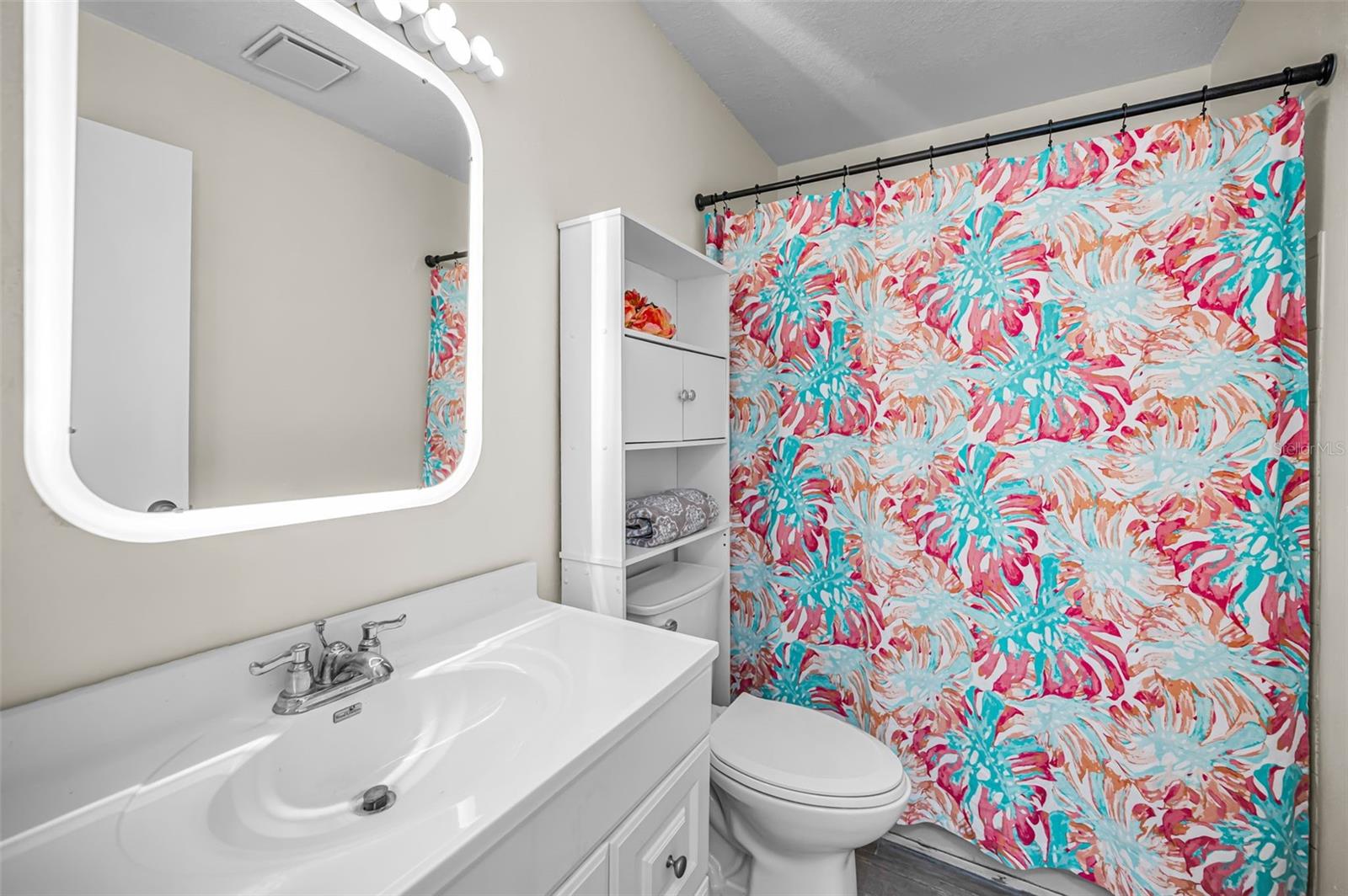 2nd Bathroom