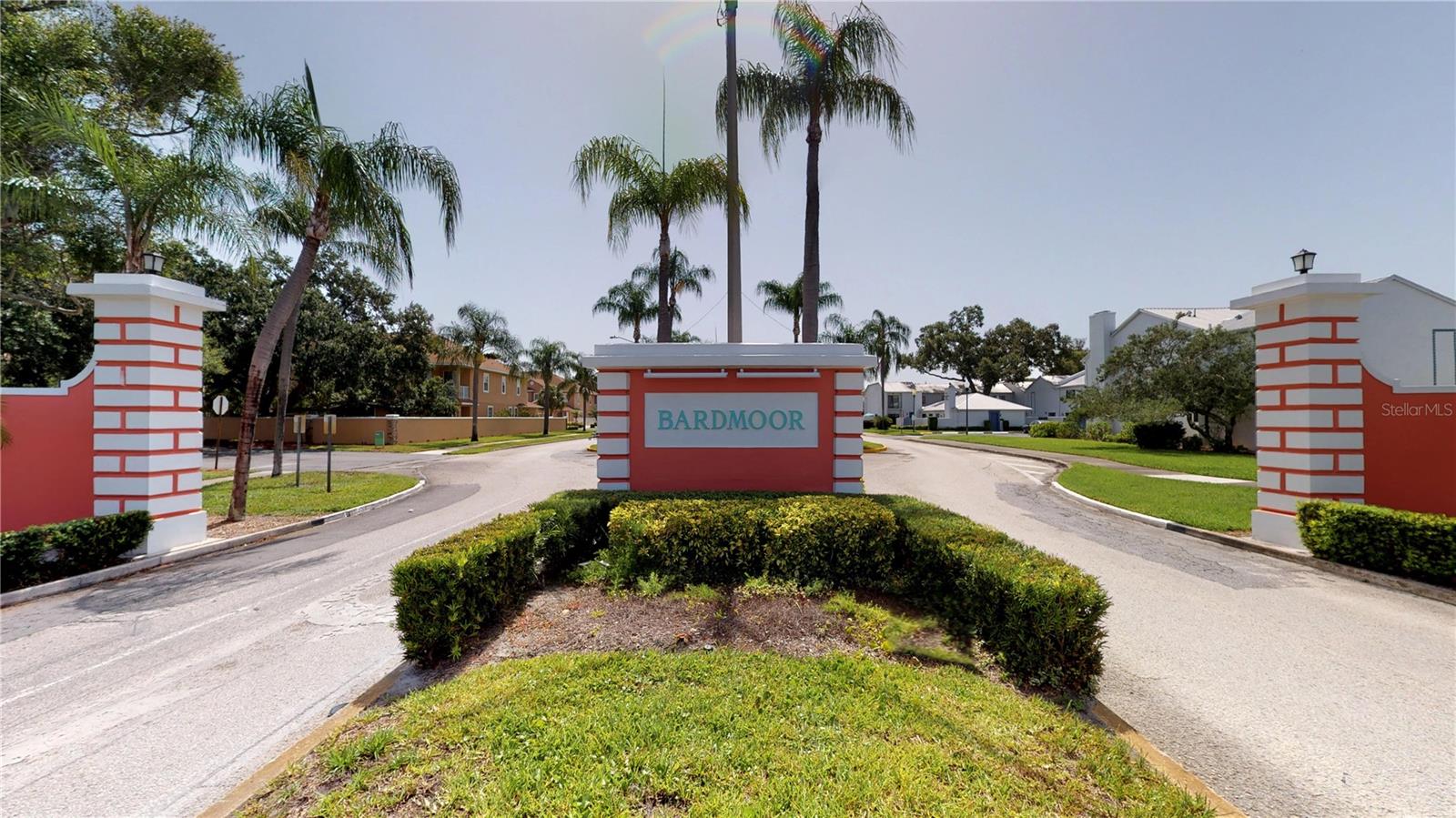 Entrance to the Bardmoor neighborhood