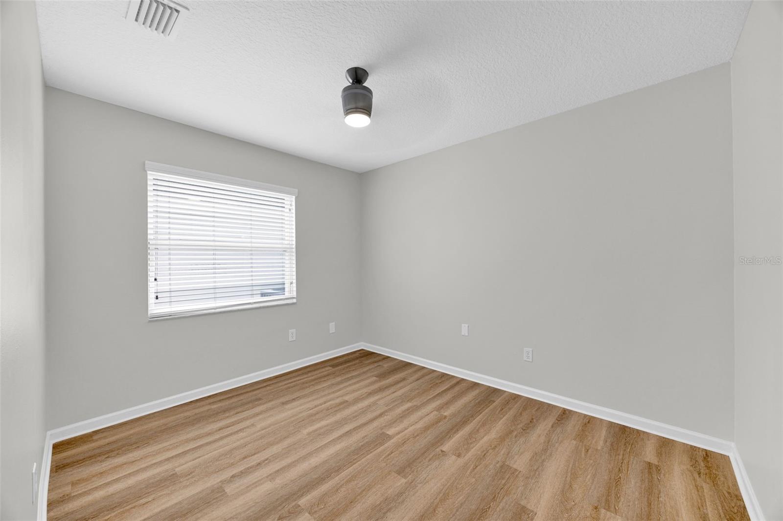 FRONT BEDROOM