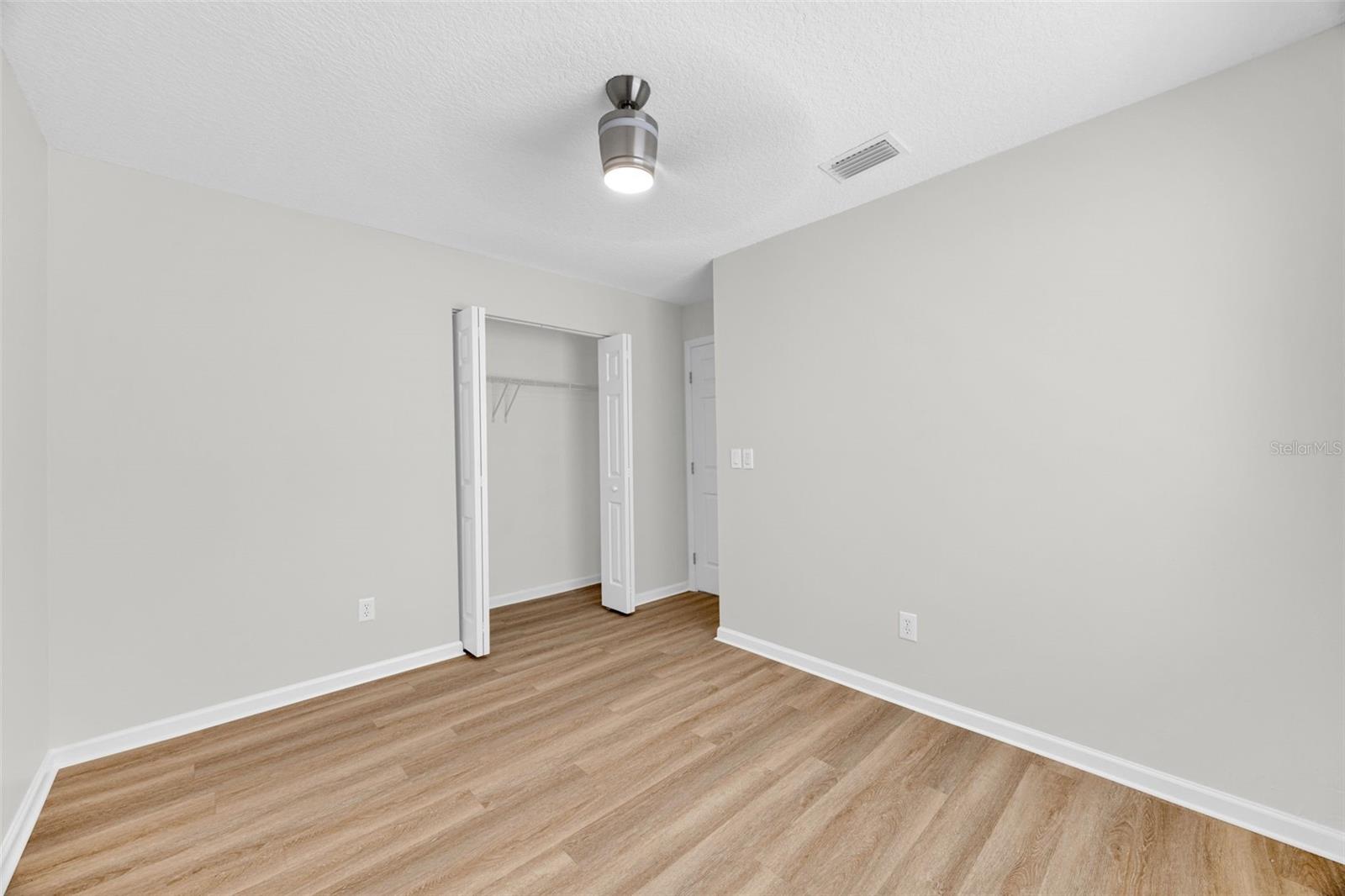 FRONT BEDROOM