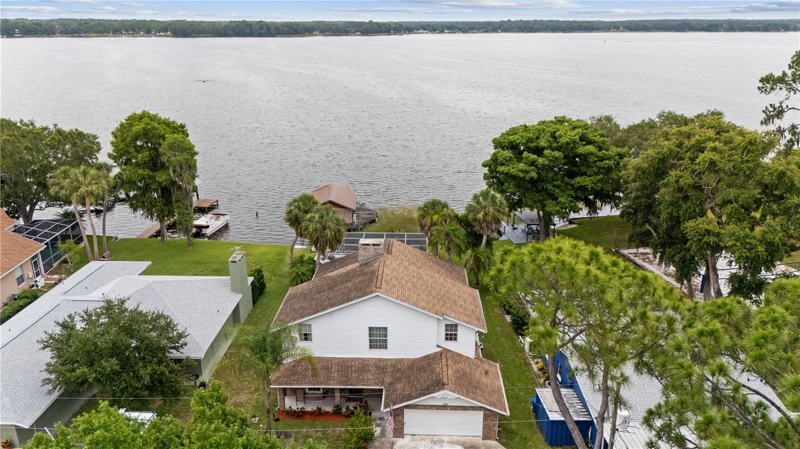 Lake Tarpon Lakefront Living!