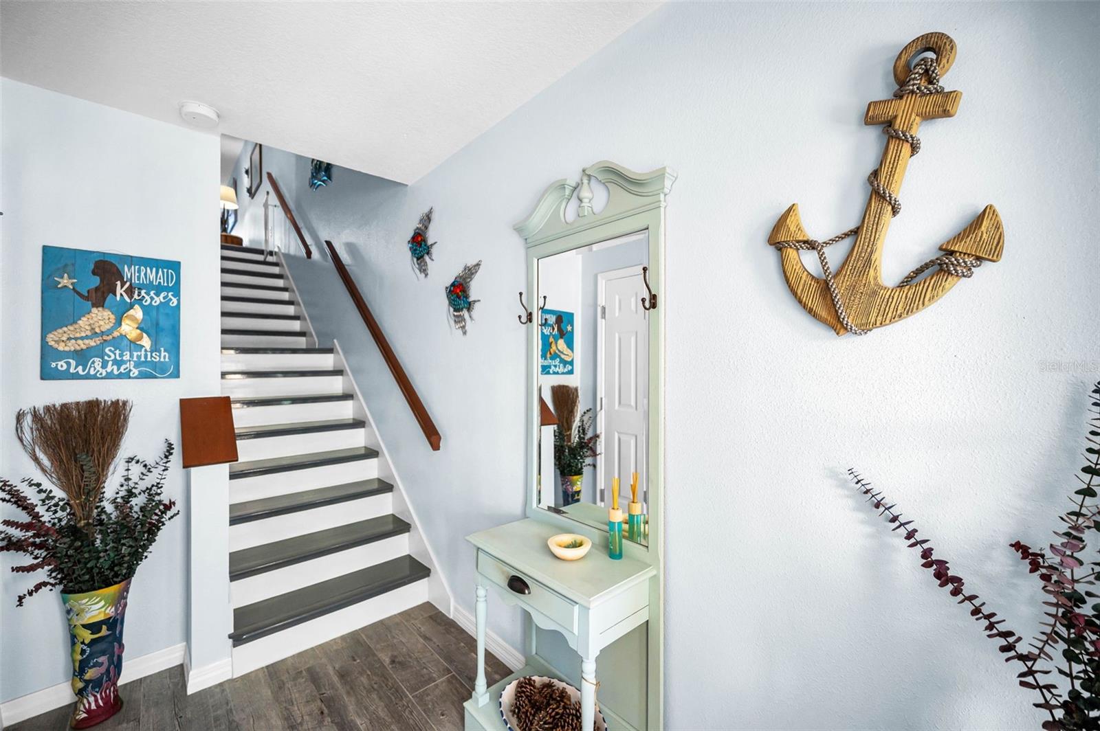 Foyer leading to the stairs to the main level