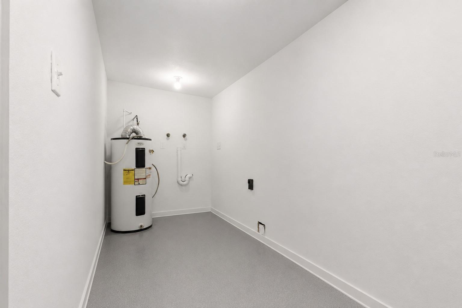 Virtually painted floor in utility room.