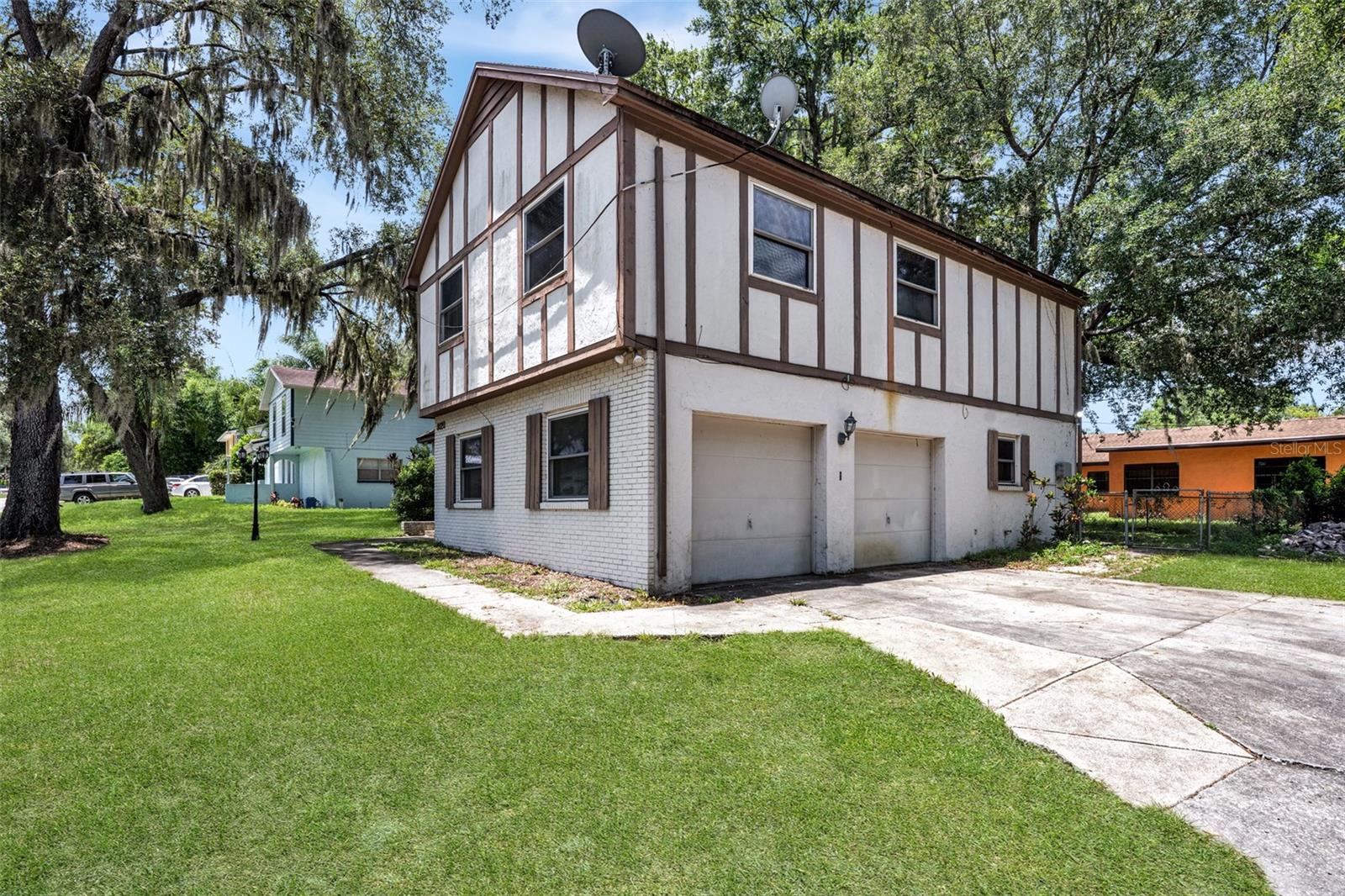 2-car side garage