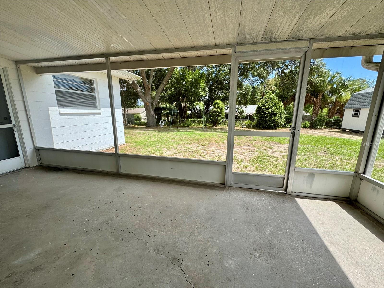 COVERED AND SCREENED LANAI