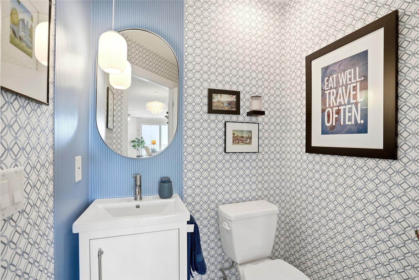 TB8519470