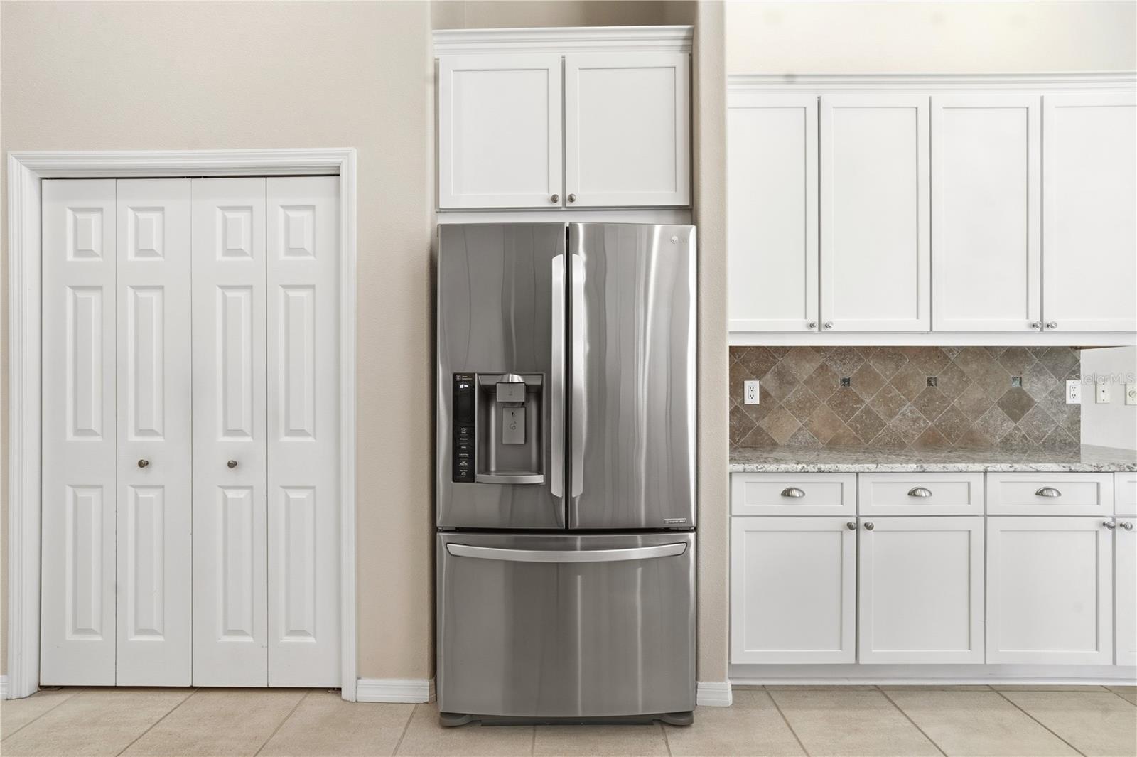 kitchen stainless steel appliances stay w/ home