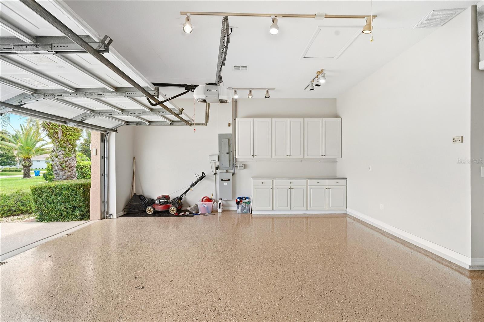 double garage w/ separate storage room w/ door
