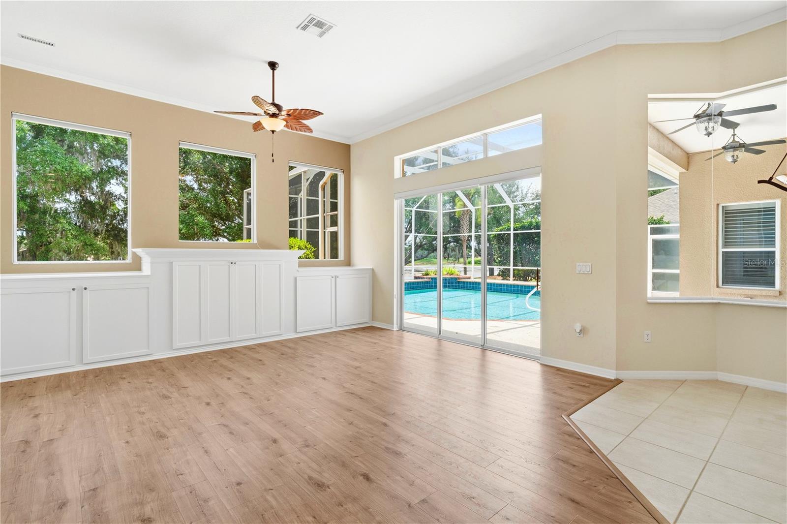 Livingroom w/view/sliding glass doors