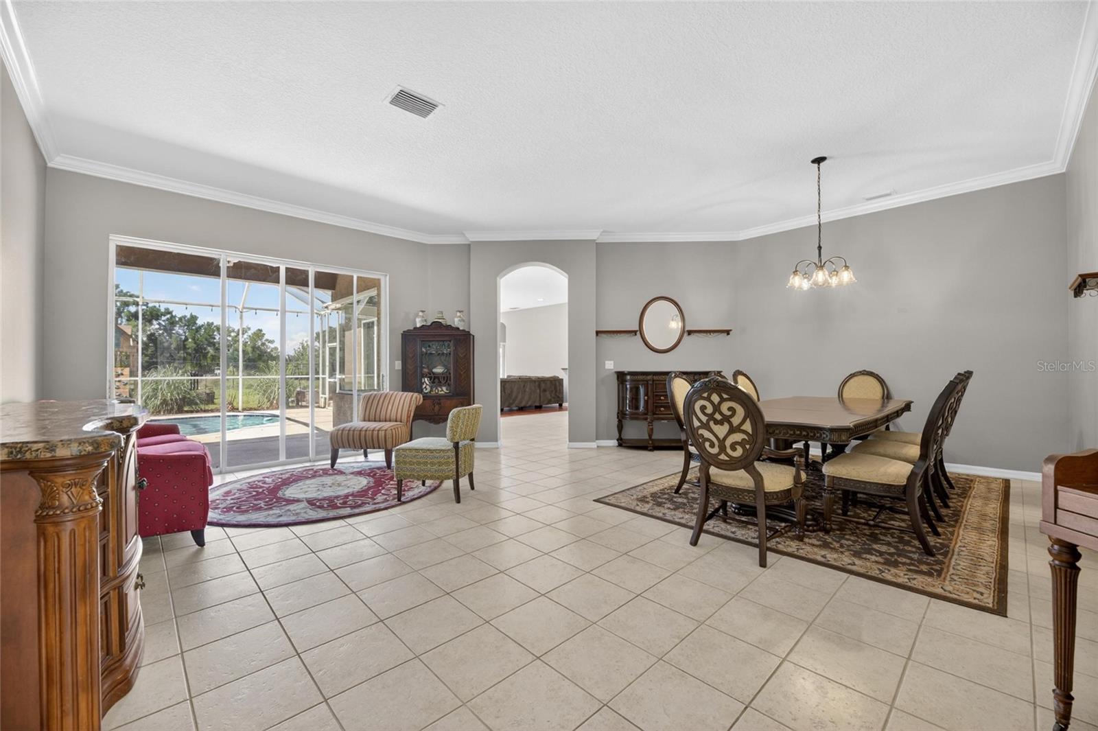 Family / Dining Room View