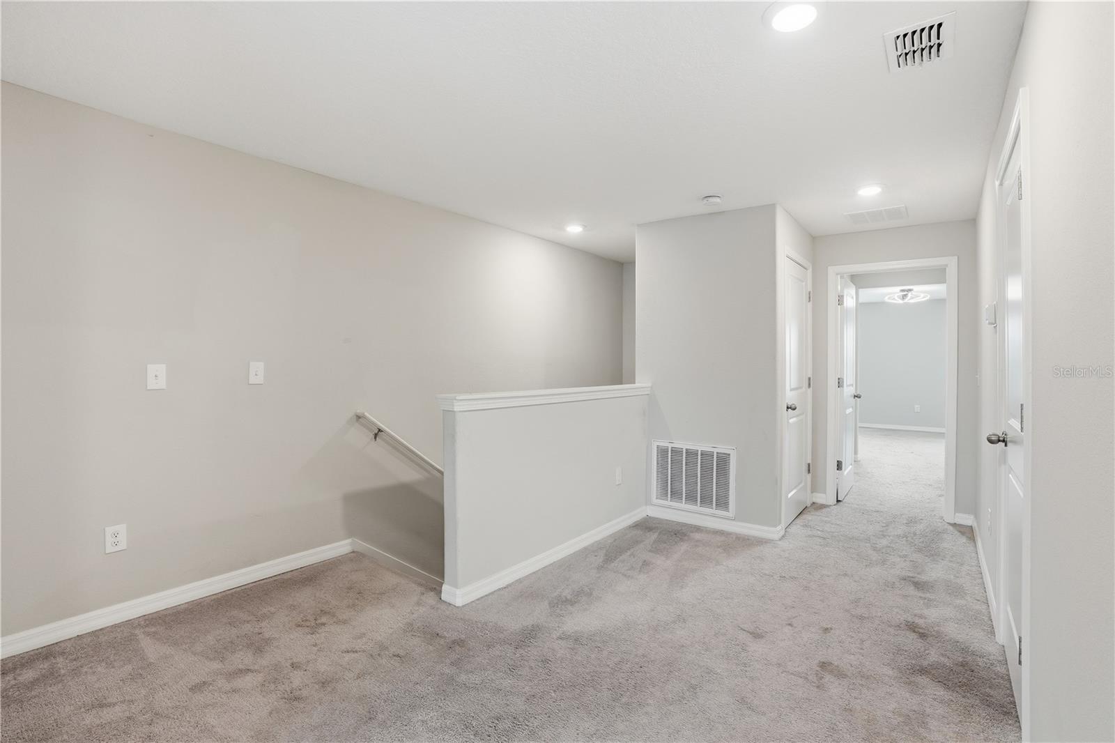 Landing/Loft