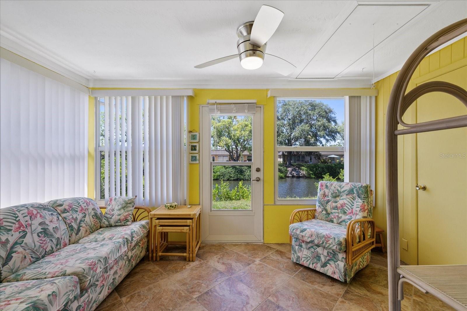Sunny and bright Florida room/Lanai