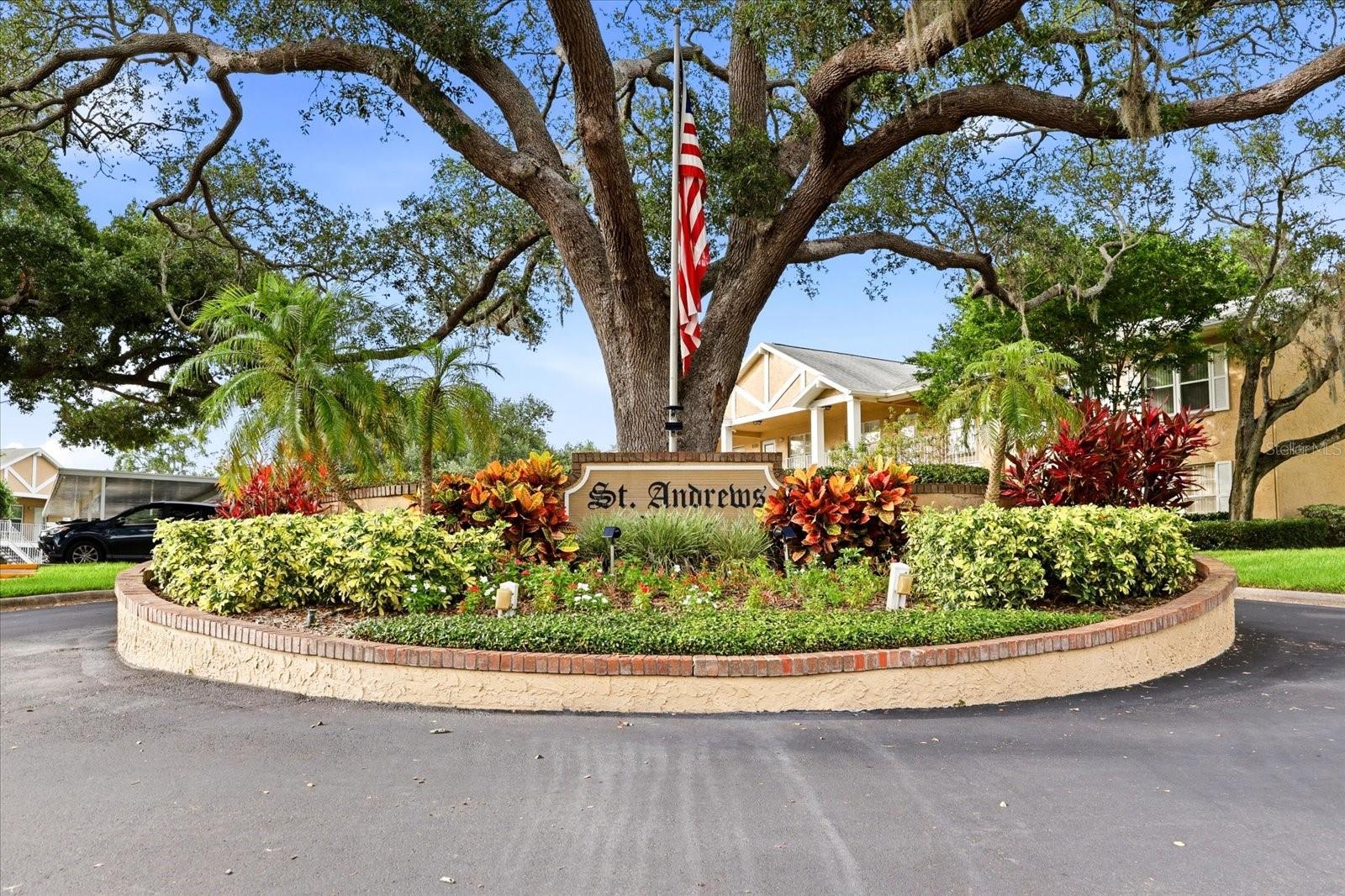 Entrance to St. Andrews Links Condominiums