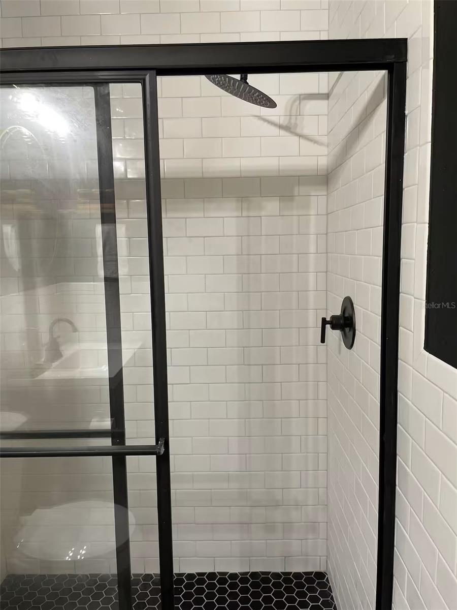 Shower detail