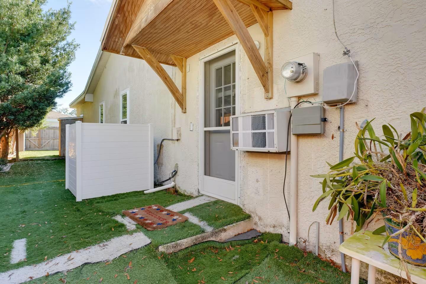 Side entrance to efficiency