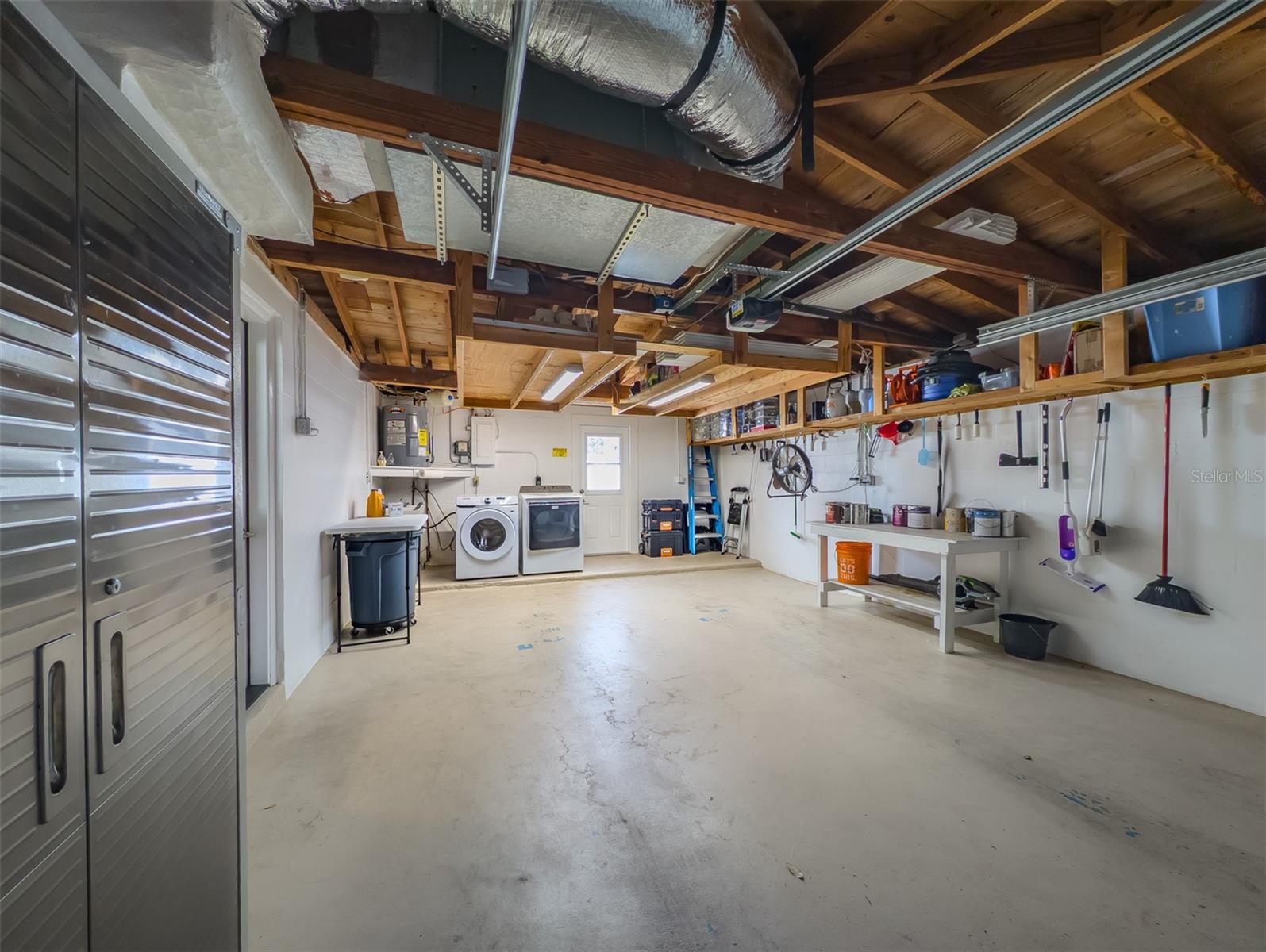 Wonderful garage!