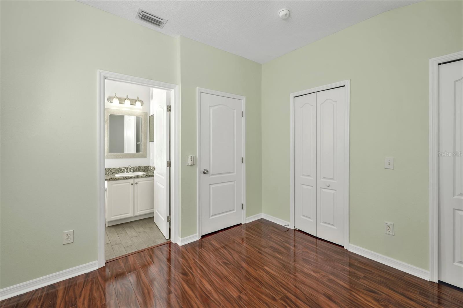 2nd bedroom with en-suite bathroom